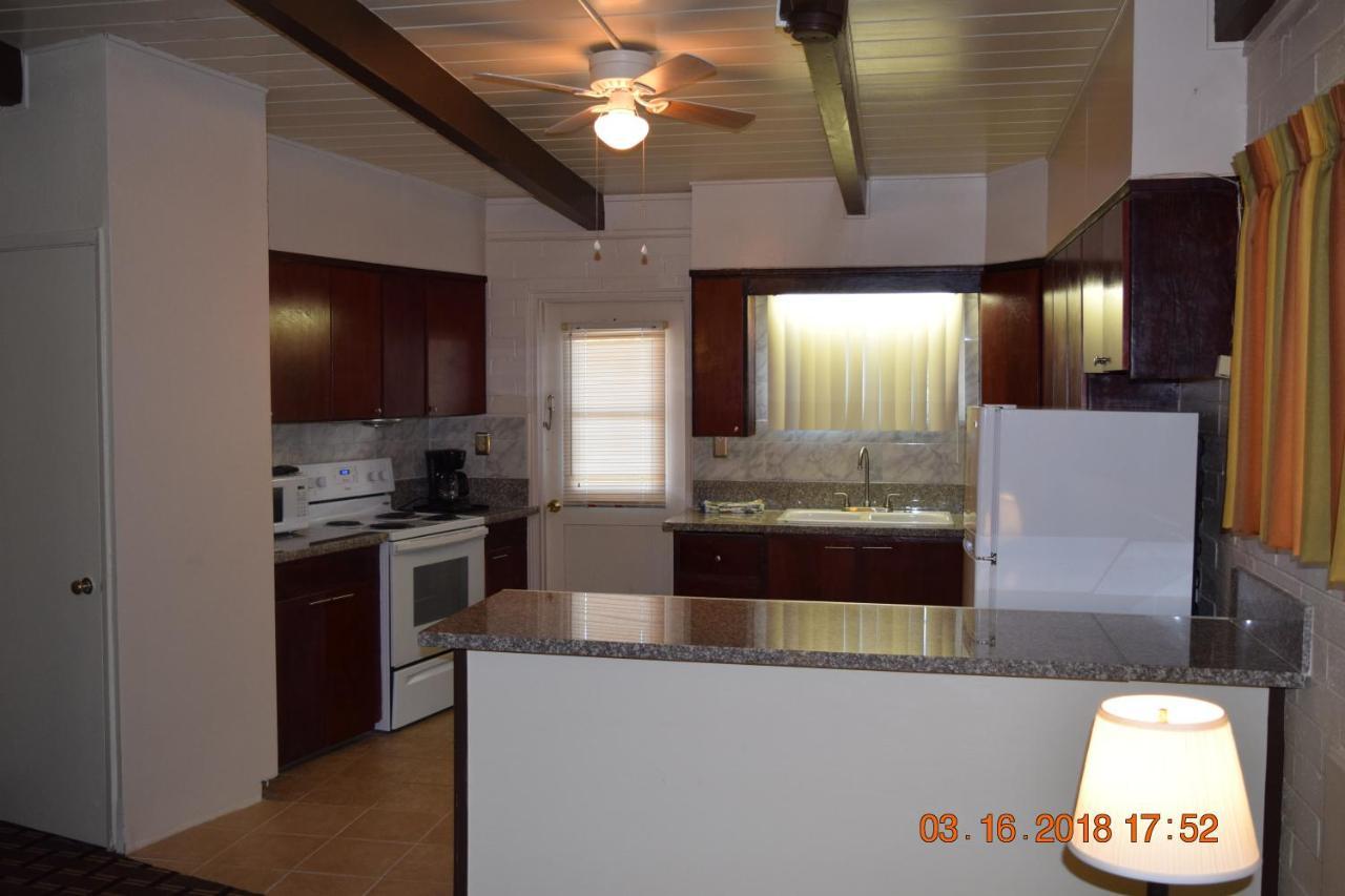 Stanlunds Inn And Suites 보레고 스프링스 외부 사진