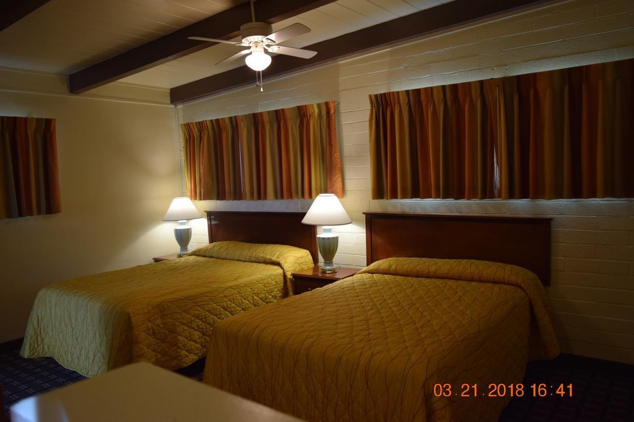 Stanlunds Inn And Suites 보레고 스프링스 외부 사진