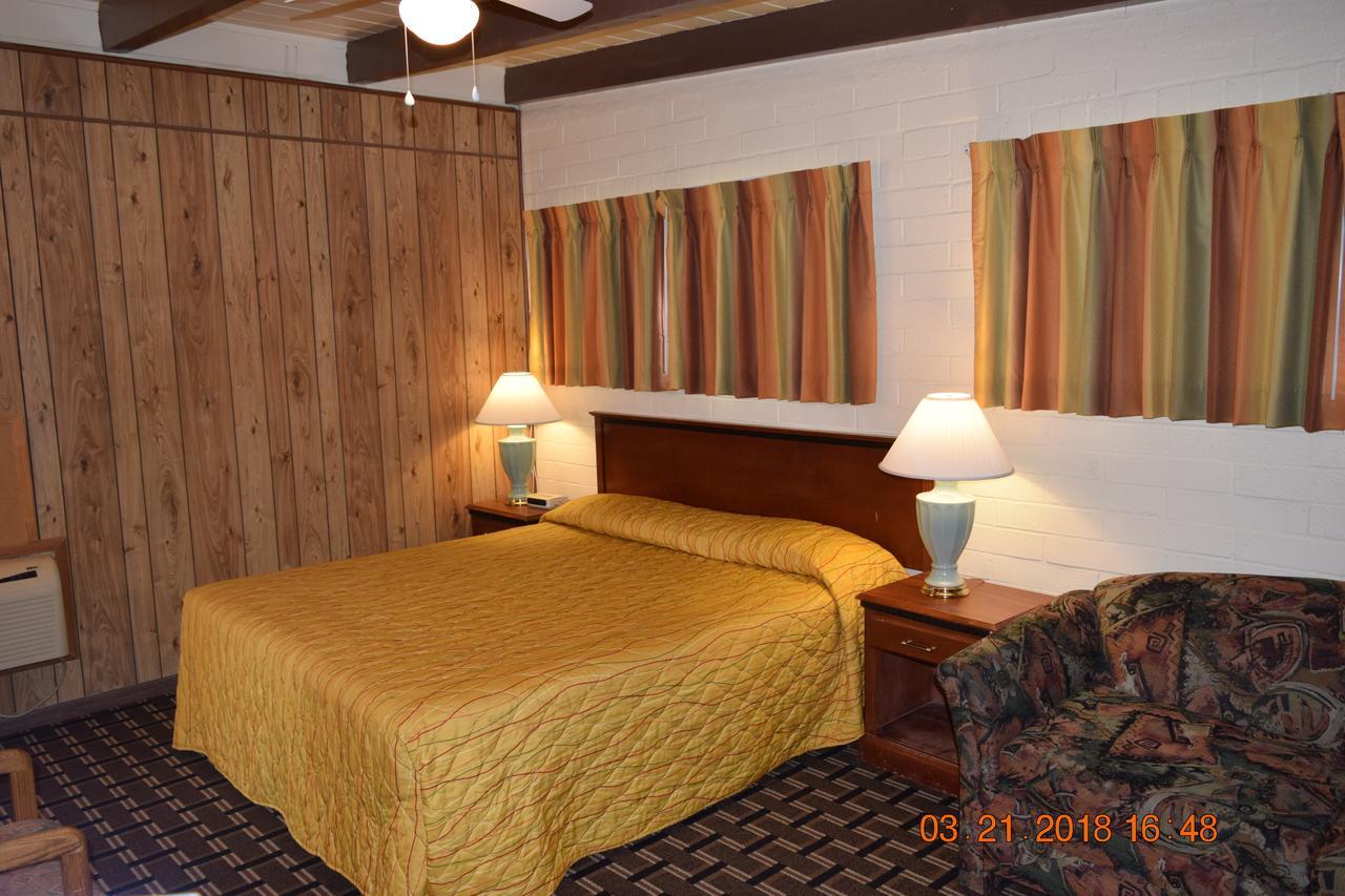 Stanlunds Inn And Suites 보레고 스프링스 외부 사진