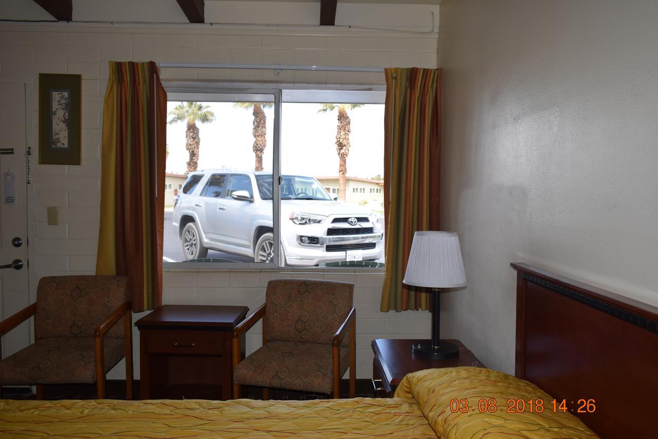 Stanlunds Inn And Suites 보레고 스프링스 외부 사진